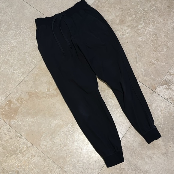 Lululemon ABC Jogger Warpstreme
Black - Picture 6 of 7